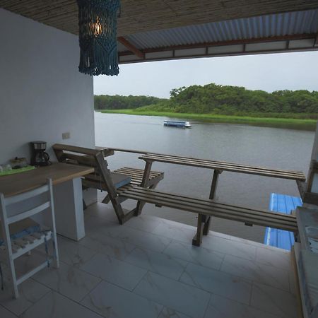 Hotel Pura Natura Riverside تورتوجويرو المظهر الخارجي الصورة