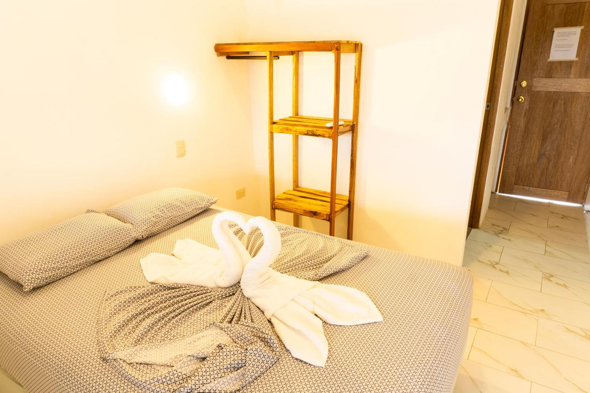 Hotel Pura Natura Riverside تورتوجويرو المظهر الخارجي الصورة
