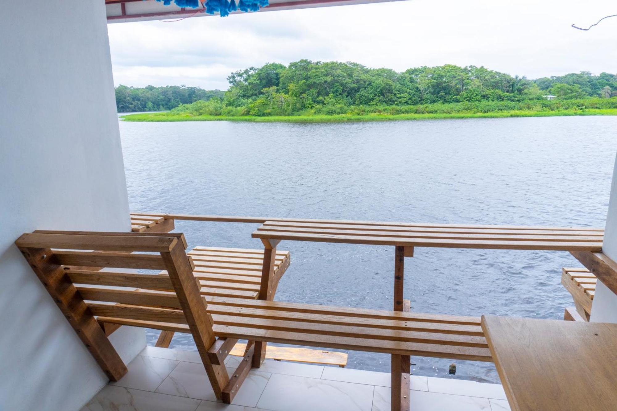 Hotel Pura Natura Riverside تورتوجويرو المظهر الخارجي الصورة