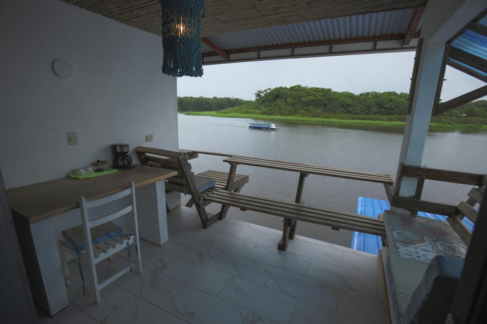Hotel Pura Natura Riverside تورتوجويرو المظهر الخارجي الصورة